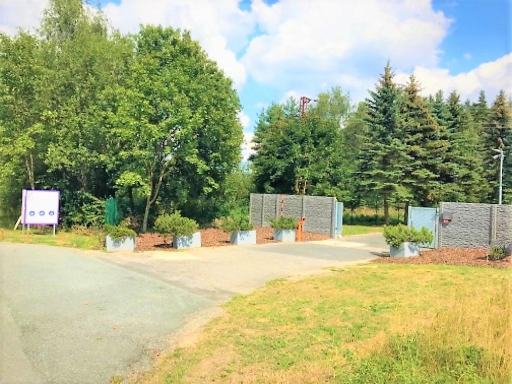 Отель Camping La Provence Velka Hledsebe Экстерьер фото